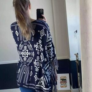Divided Women's Fringe Poncho Blue White Knit‎ Pullover Size Small Aztec Print